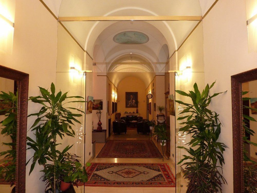 Vogue Hotel Arezzo Exterior photo